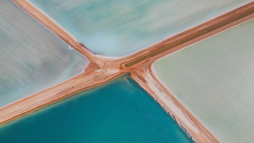 Aerial Saltflats PREMIUM 4K Theme for Windows 10
