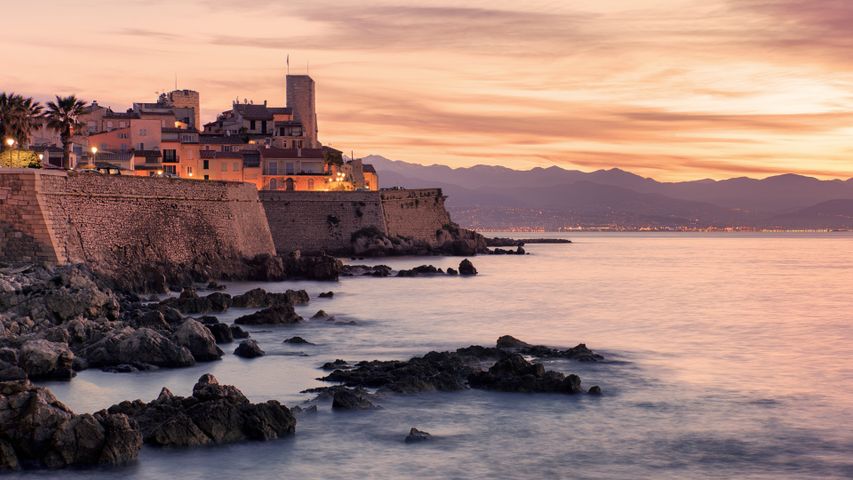 Littoral de la Côte d’Azur à Antibes