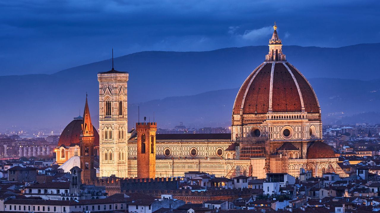 Duomo Santa Maria del Fiore at dusk, Florence, Italy