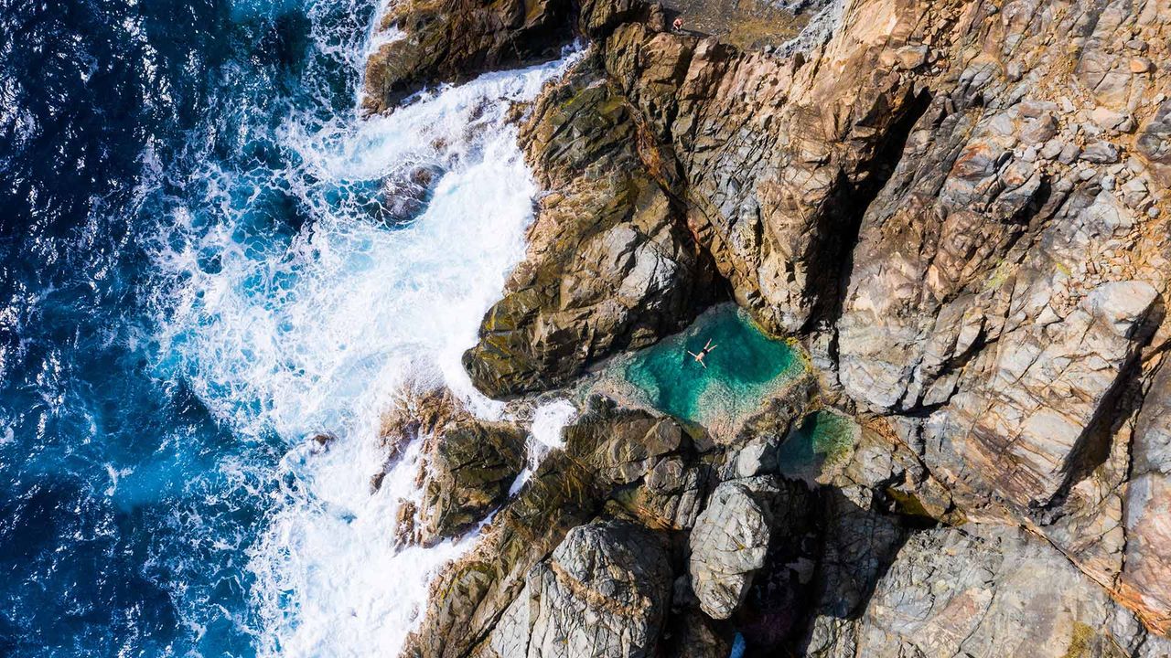 Piscine naturelle au nord-est de Saint Barthélemy, mer des Caraïbes, Antilles françaises