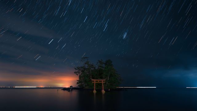 「恋路海岸の弁天島」石川県, 能登町