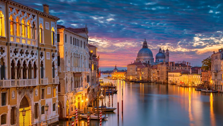 大运河与安康圣母大教堂，威尼斯，意大利