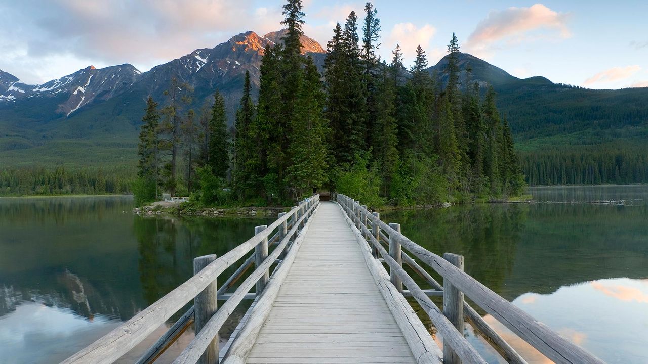 Pyramid Lake in Jasper National Park, Alta.