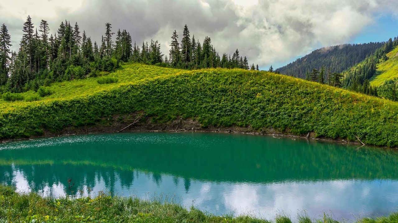 Spoon Lake, Mt. Cheam, Chilliwack, BC, Canada