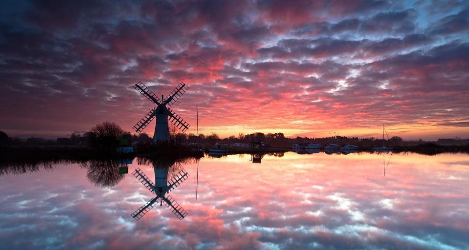 Thurne dyke drainage mill on the River Thurne, Norfolk Broads