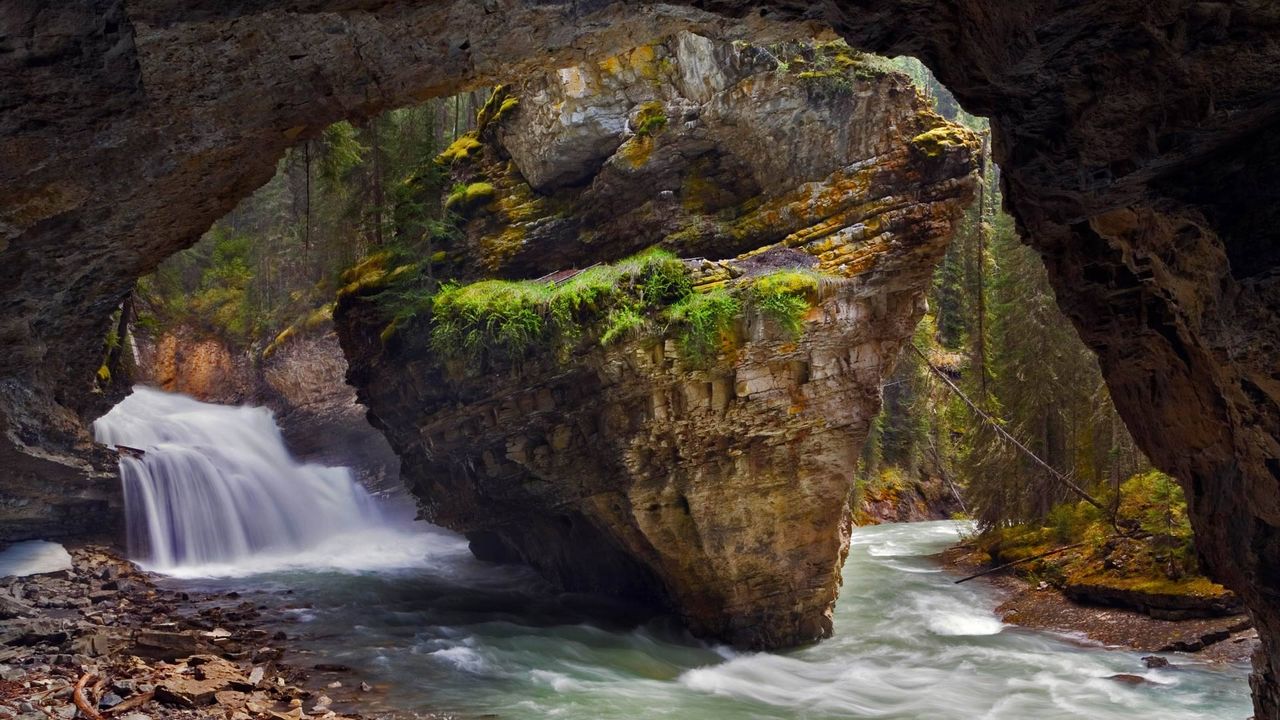 Johnston Canyon in Banff National Park, Alberta, Canada 