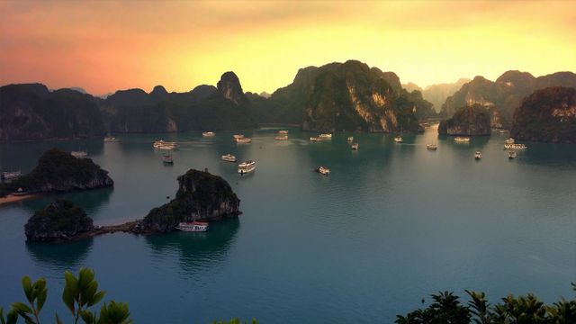 Sunset on Hạ Long Bay, Vietnam