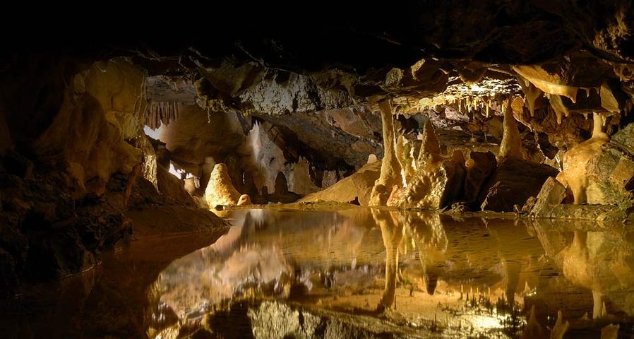 ｢チェダー渓谷の洞窟｣イギリス, サマセット