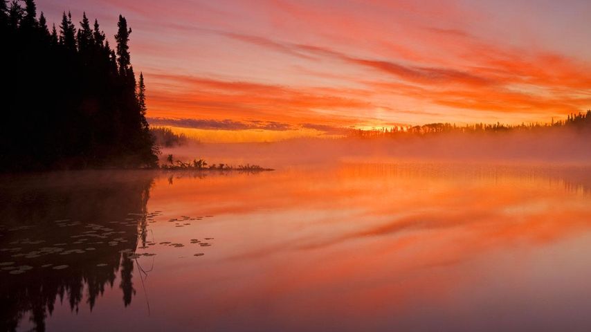 Sunrise, Little Deer Lake, Lac La Ronge Provincial Park, Northern Saskatchewan, Canada