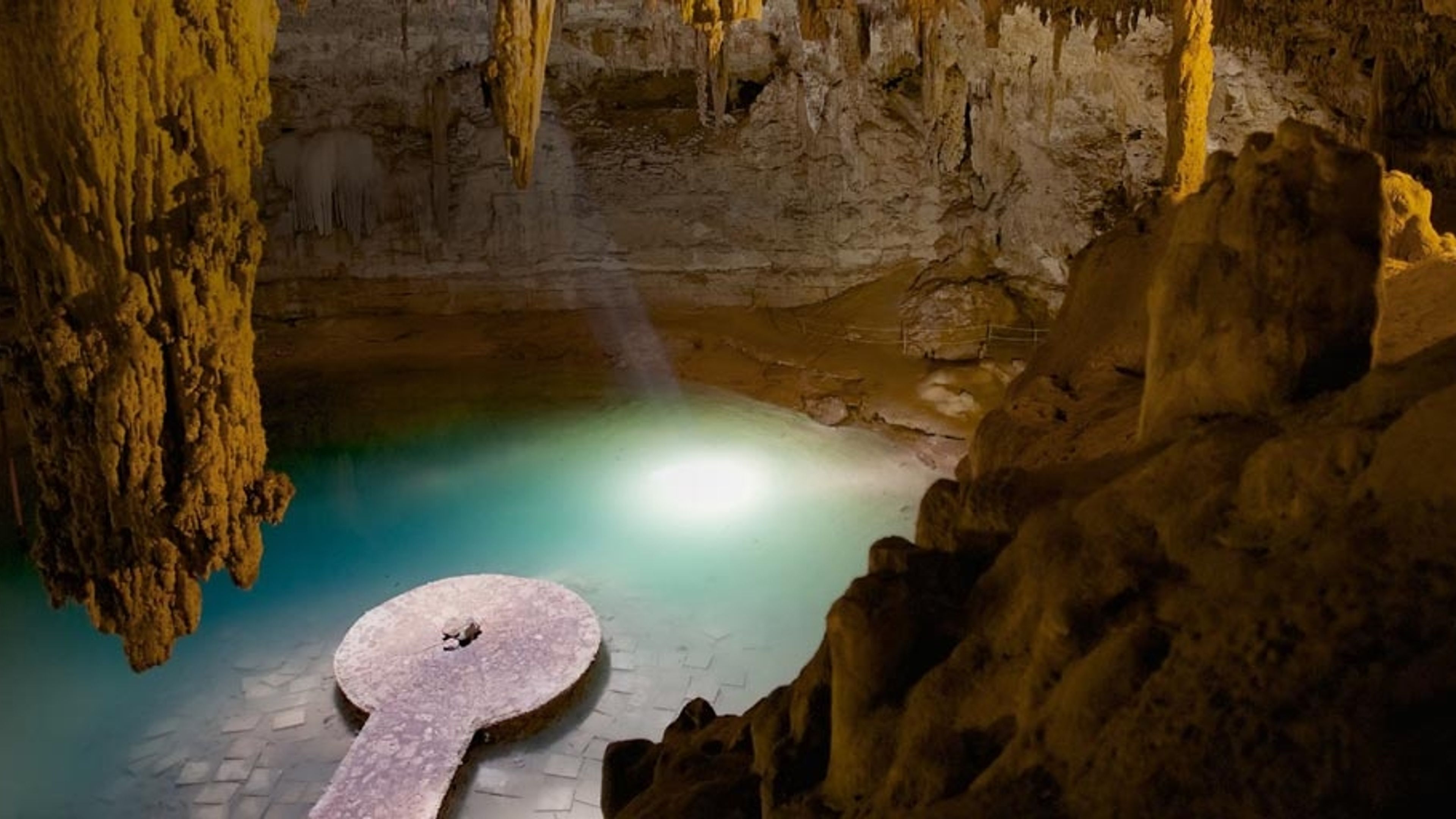 Underground river and cenote on the Yucatán Peninsula, Mexico - Bing ...