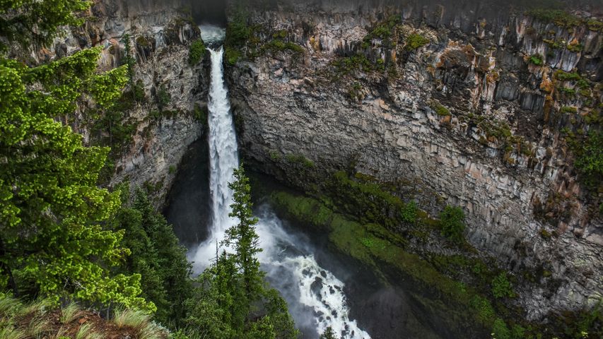 罕肯瀑布,威尔斯格雷省立公园, 加拿大不列颠哥伦比亚省
