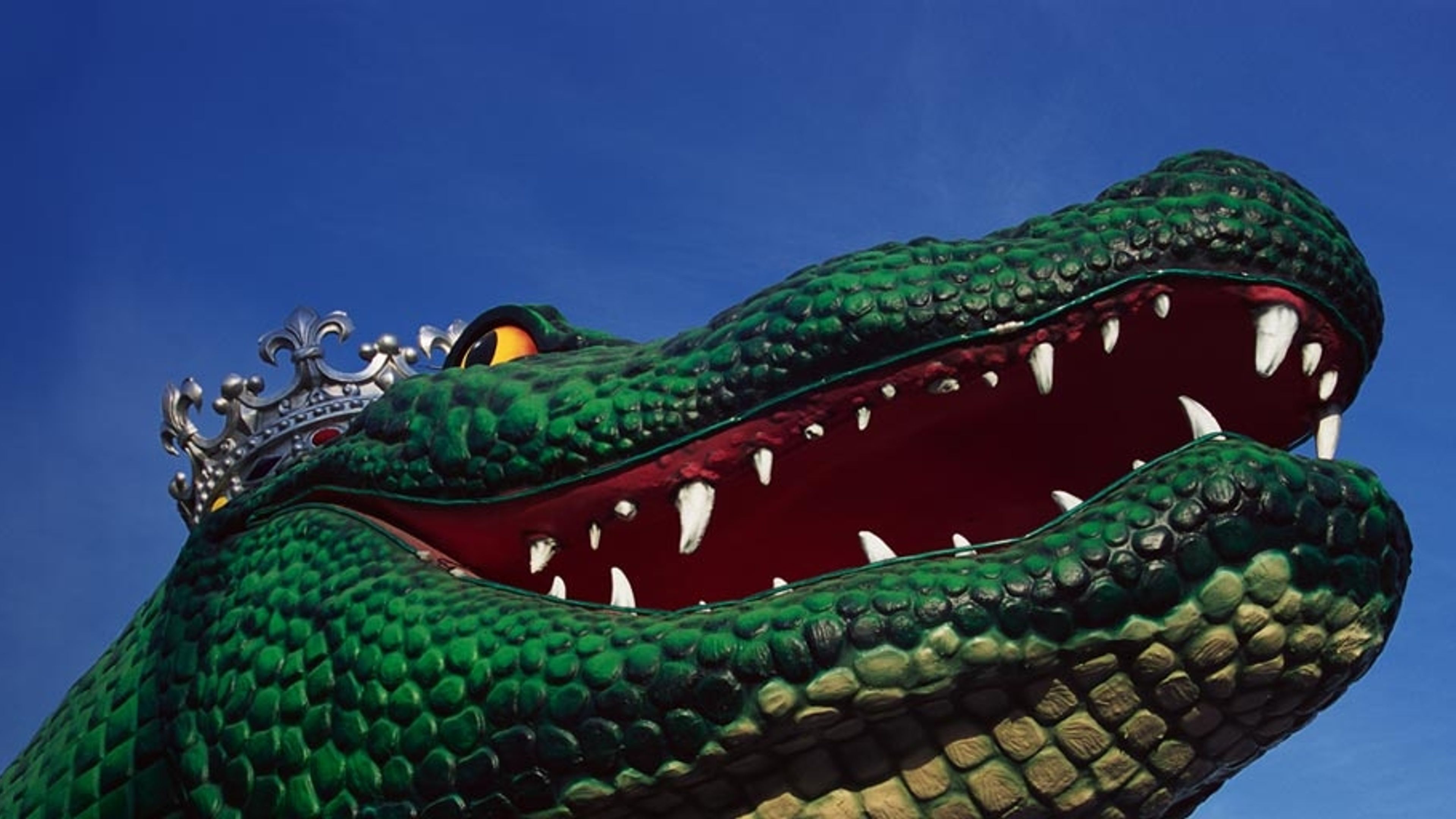 Alligator float during the Mardi Gras celebration in New Orleans, Louisiana  - Bing Gallery