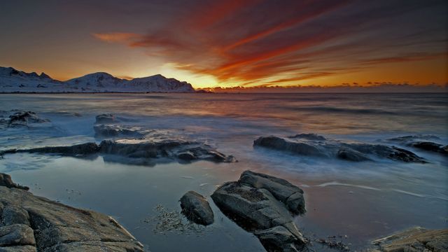 Plage Skagsanden, îles Lofoten, Norvège