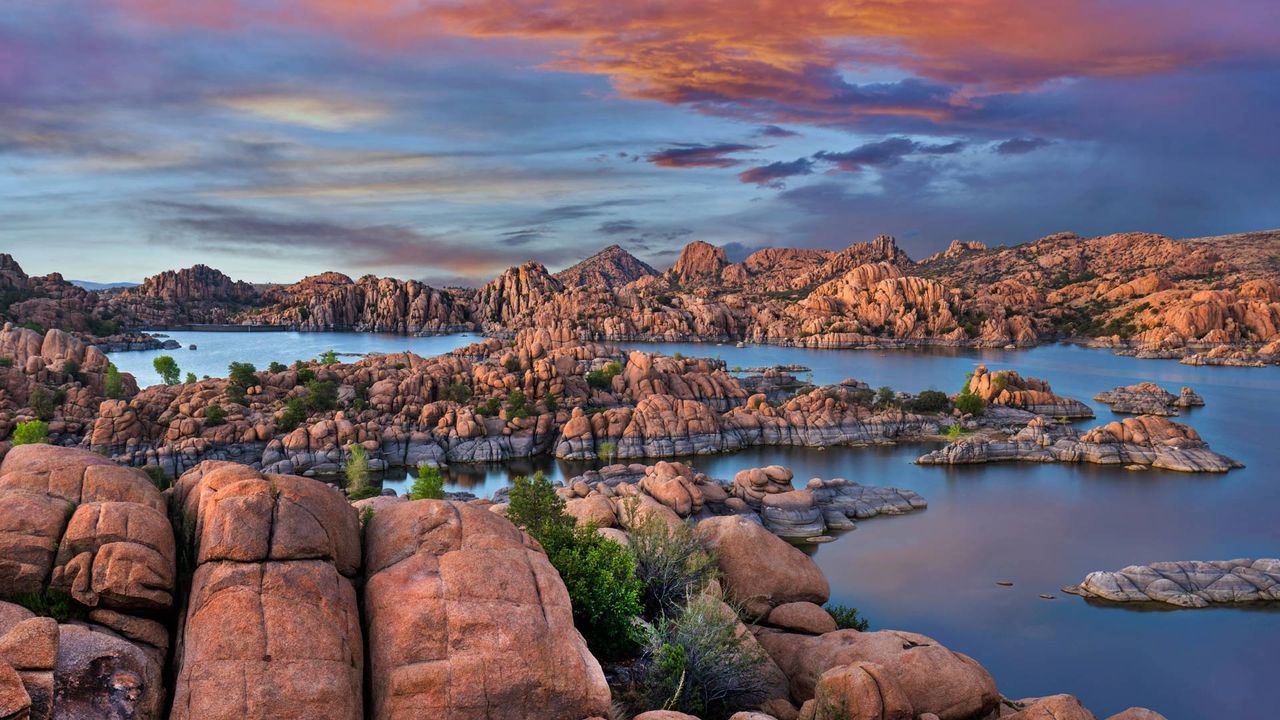 Watson Lake in Granite Dells, Arizona, USA 