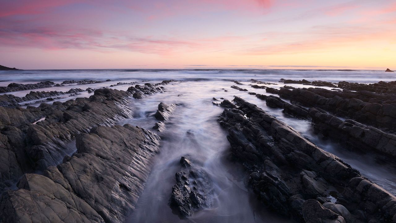 Jagged rocks at Welcombe Mouth, North Devon 