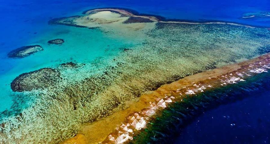 Luftbild des Neukaledonischen Barriereriffs, nahe Noumea, Neu-Kaledonien
