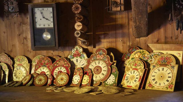 Schwarzwalduhren-Werkstatt, Hexenlochmühle, Furtwangen, Baden-Württemberg, Deutschland 