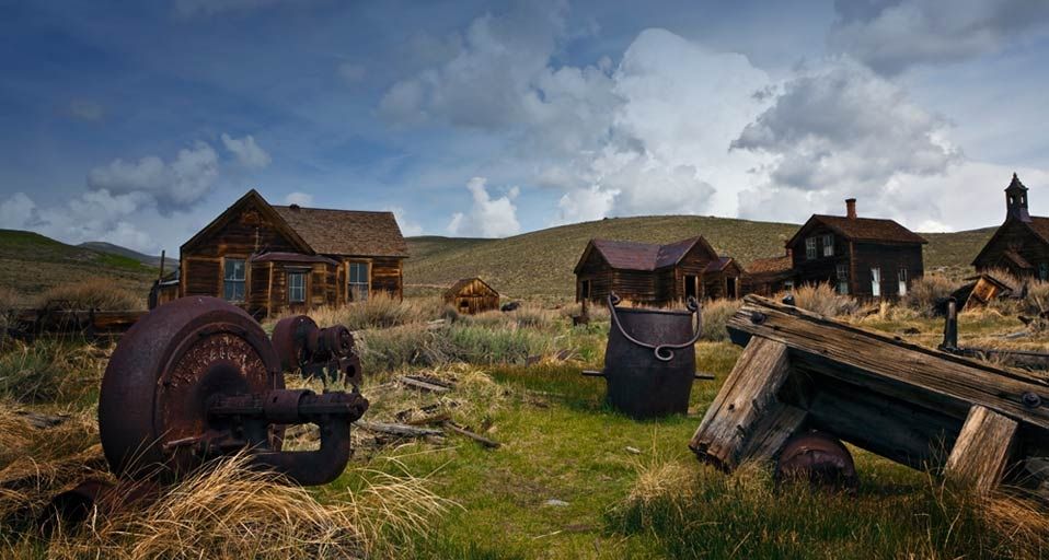 Die ehemalige Goldgräberstadt Bodie gleicht heute einer Geisterstadt, Bodie State Historic Park, Kalifornien – Fotofeeling/Corbis ©