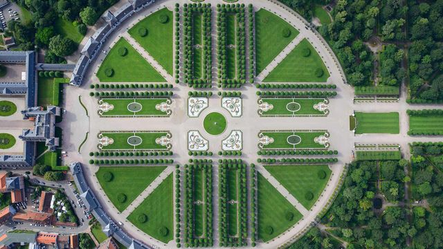 「シュヴェツィンゲン城館公園」ドイツ, バーデン=ヴュルテンベルク州