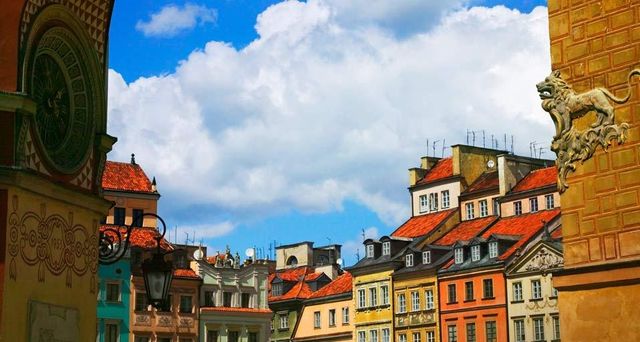 Market Square in Old Town, Warsaw, Poland