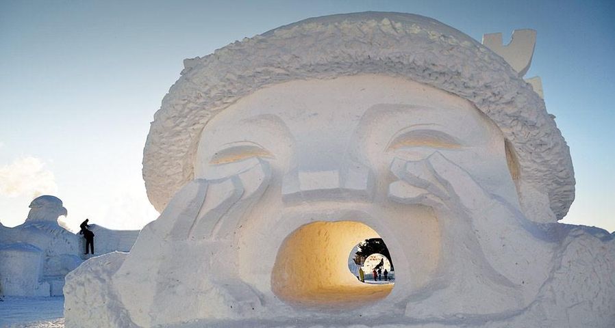 2011年12月，内蒙古自治区呼伦贝尔海拉尔冰雪节的雪雕