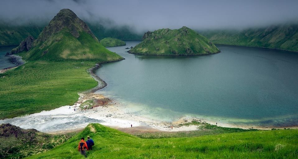 Geothermisches Gebiet mit vulkanischer Caldera, Oblast Sachalin, Russland – SIME / eStock Photo ©