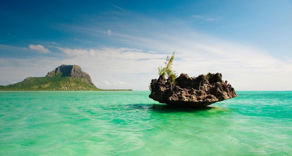 Le Morne Brabant depuis l’île aux Bénitiers, République de Maurice