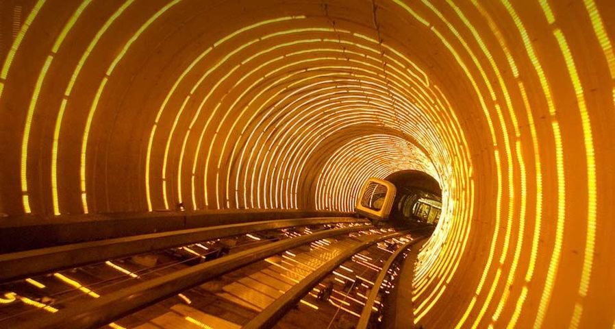 上海外滩观光隧道
