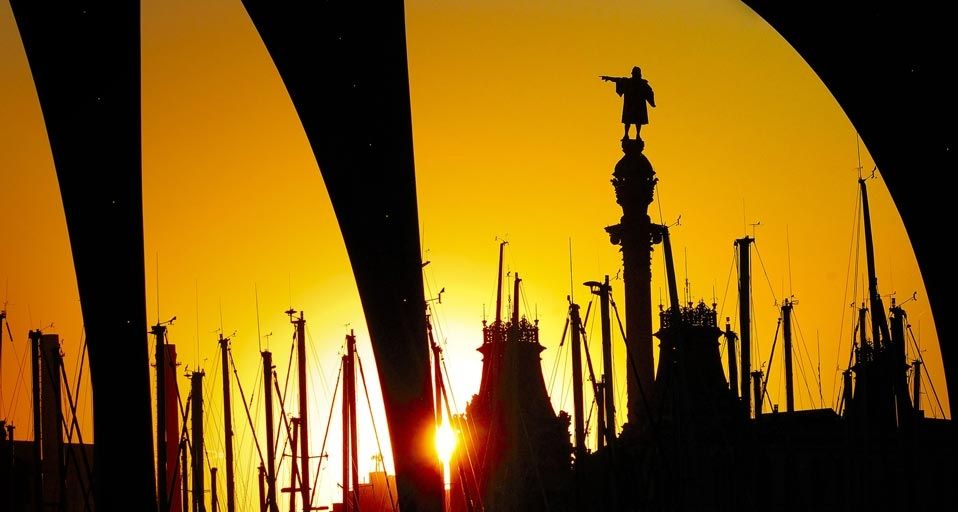 Monument dédié à Christophe Colomb à Port Vell dans Barcelone, Espagne