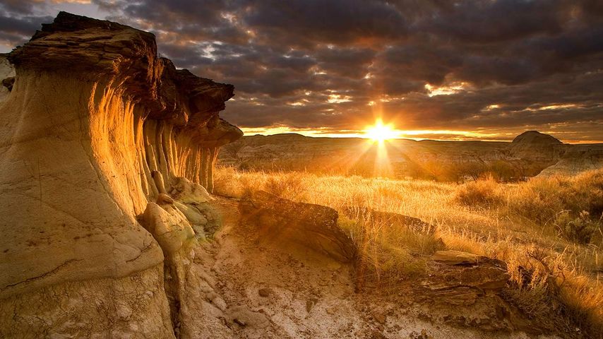 Canvas Beautiful Sunset  Within The Hoodoos Rocks At Dinosaur Provincial Park Fine Art Photography Prints Southern Alberta Canada Metal