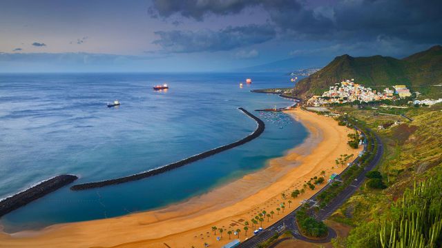 「プラヤ・デ・ラス・テレシタス」スペイン, カナリア諸島