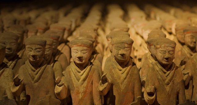 中国咸阳出土的西汉兵马俑