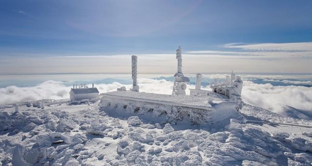 ｢ワシントン山頂の気象観測所｣アメリカ, ニューハンプシャー州