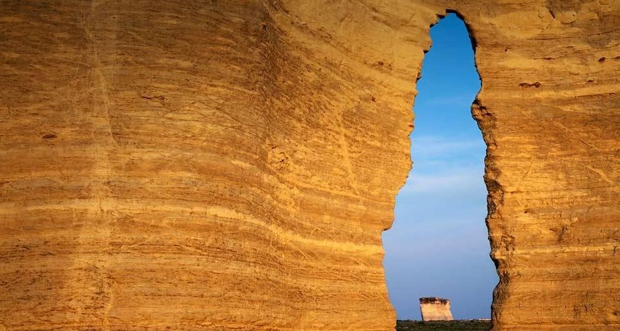 „Schlüsselloch-Bogen“ in der Monument Rocks National Natural Area, Kansas