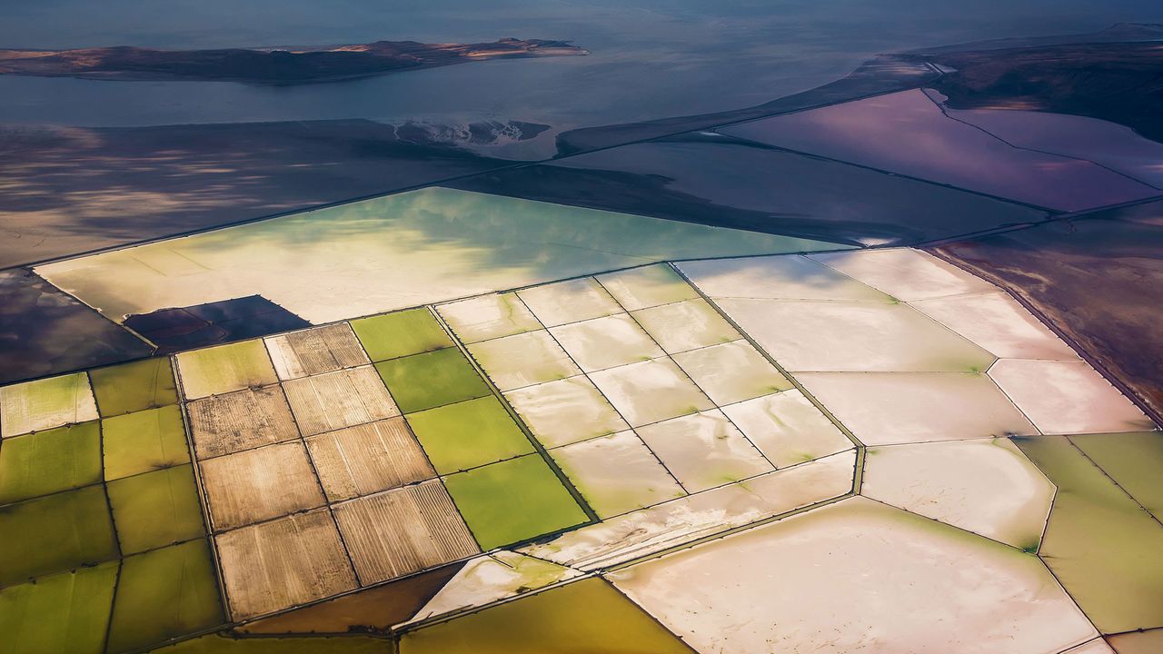 Solar evaporation ponds on the Great Salt Lake, Utah, USA 