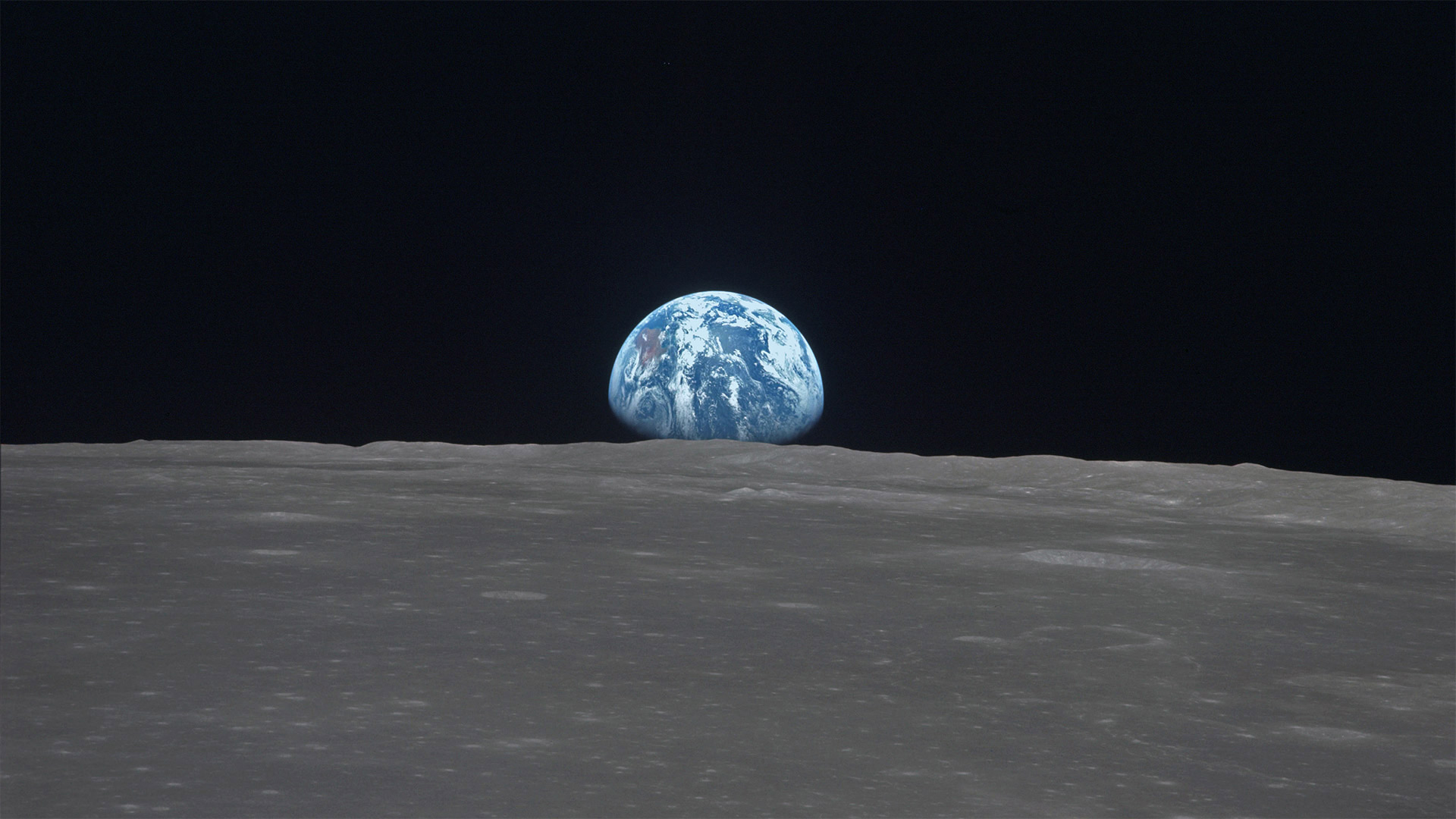 スミス海に昇る地球 Bing Photo