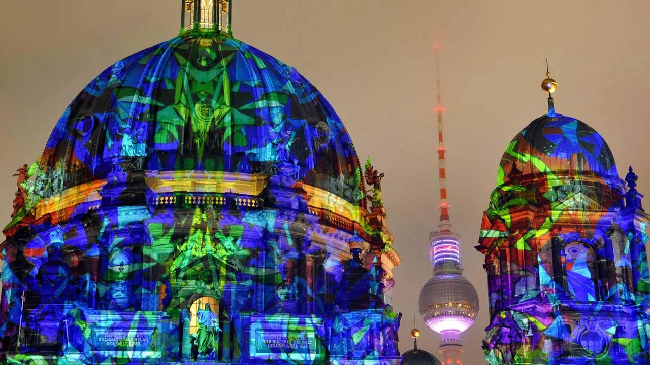 Illuminierter Berliner Dom, Festival of Lights, Berlin, Deutschland 