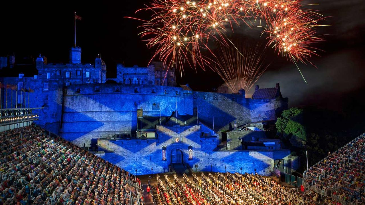 The Saltire projected onto Edinburgh Castle 