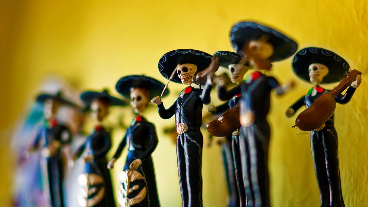 Day of the Dead calavera figurines