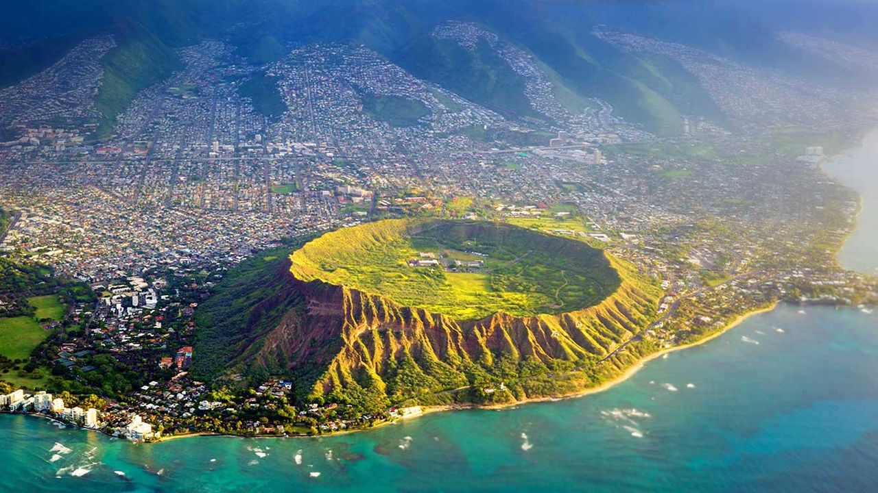 Aerial view of Diamond Head, O’ahu, Hawaii 