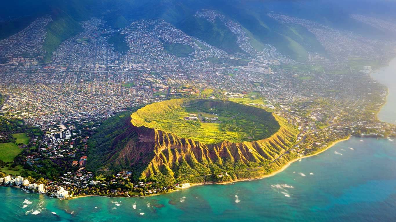 Aerial view of Diamond Head, O’ahu, Hawaii Peapix