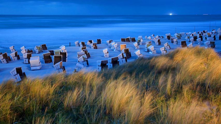 Strandkörbe auf Wangerooge, Ostfriesische Inseln, Niedersachsen, Deutschland 