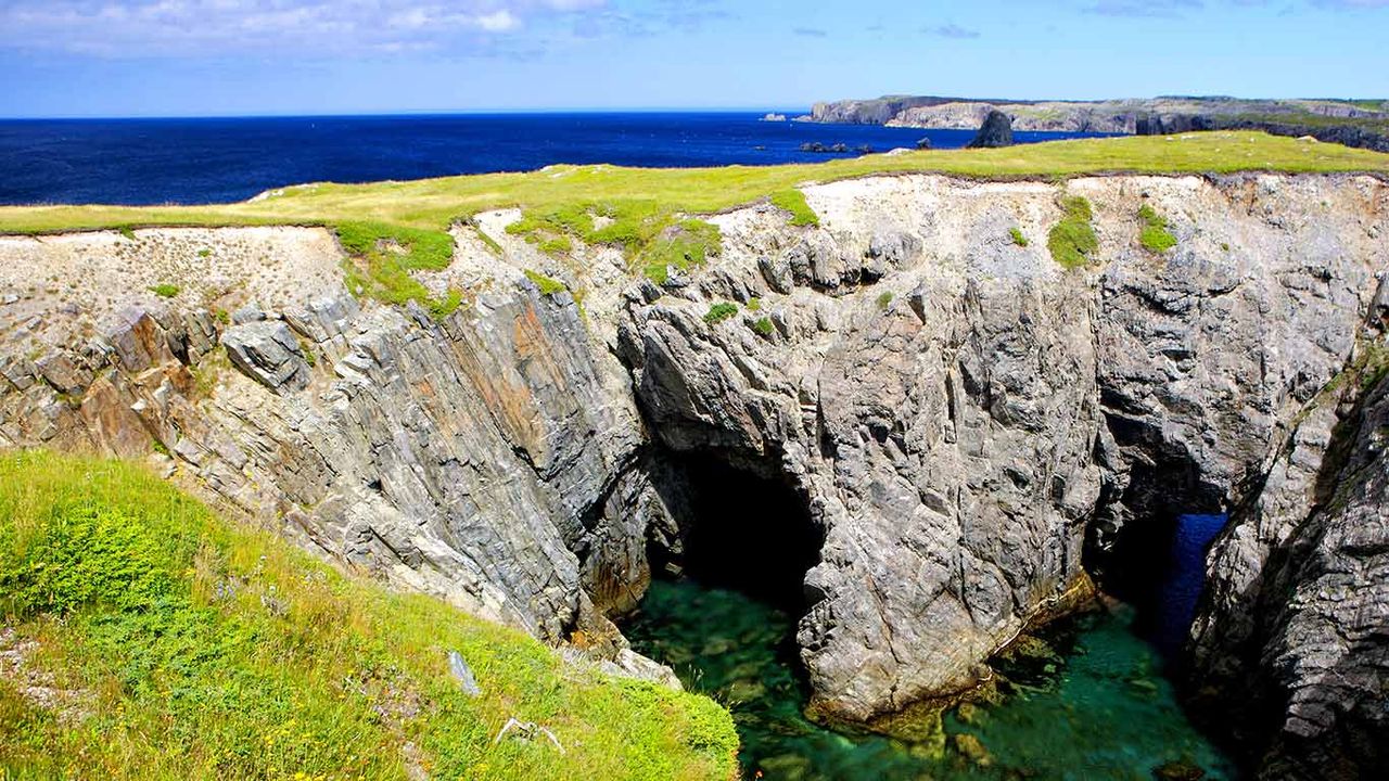 Arches and Sea Caves in Dungeon Provincial Park,Cape Bonavista, Bonavista Peninsula, Discovery Trail, Bonavista Bay, Newfoundland & Labrador, Canada