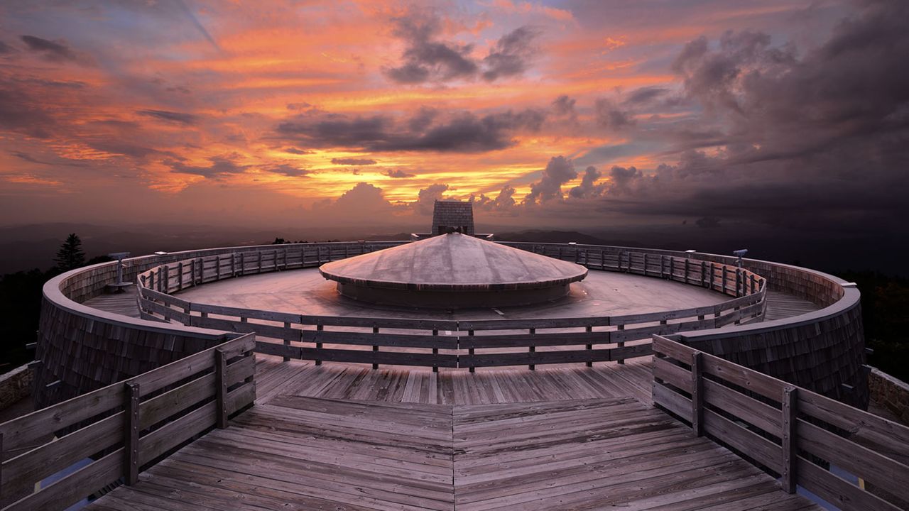 Observatoire au sommet de la montagne Brasstown Bald en Géorgie, États-Unis