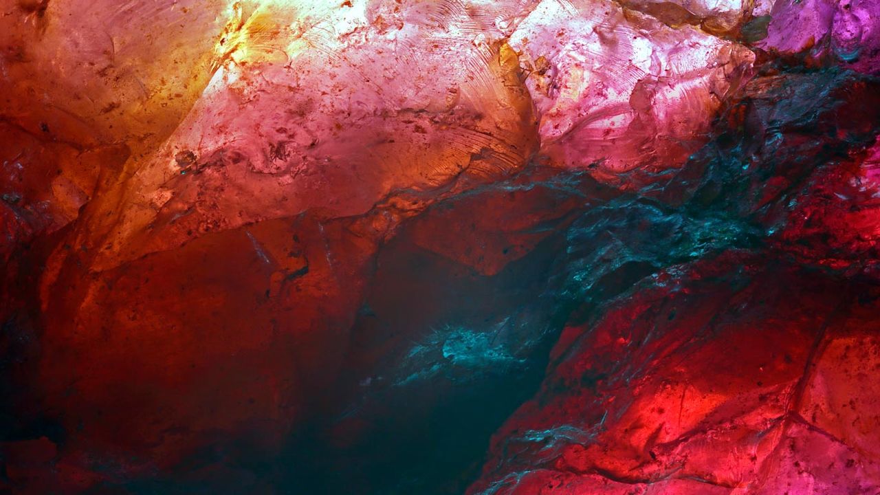 Raw garnet from Madagascar