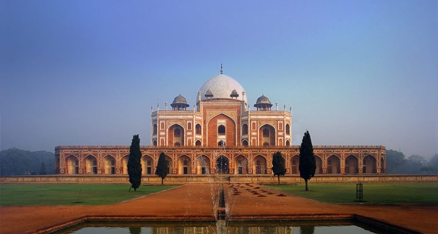 Das Humayun-Mausoleum in Delhi , Indien – Jose Fuste Raga/Photolibrary ©