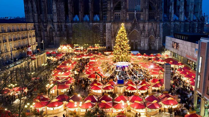 Weihnachtsmarkt vor dem Kölner Dom, Köln, Nordrhein-Westfalen, Deutschland