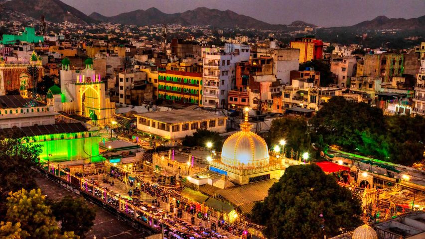 The Ajmer Dargah on Milad-un-Nabi.