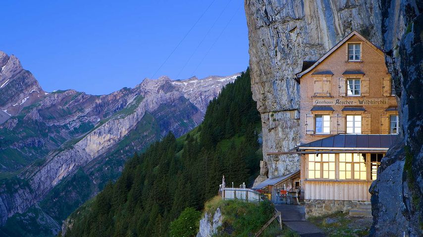Berggasthaus Aescher-Wildkirchli, Alpstein, Kanton Appenzell Innerrhoden, Schweiz