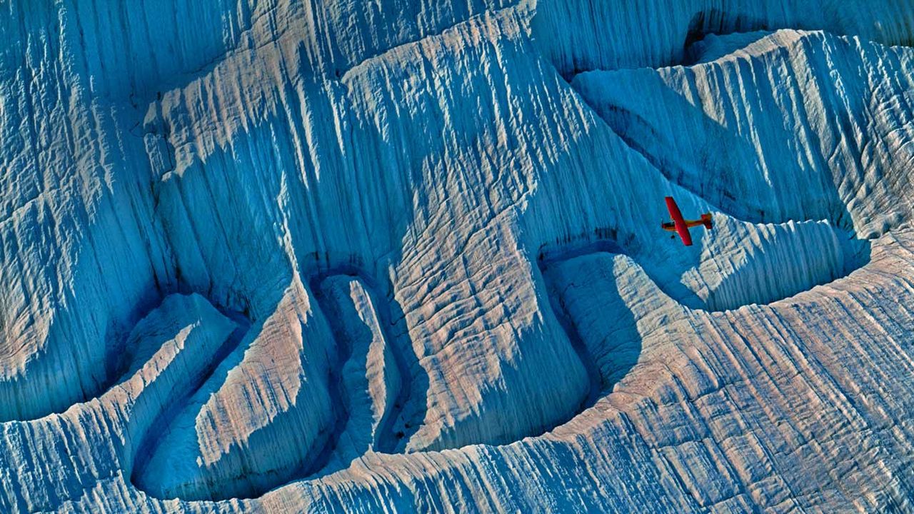 Un glacier dans le parc national de Wrangell – Saint-Élie, Alaska, États-Unis